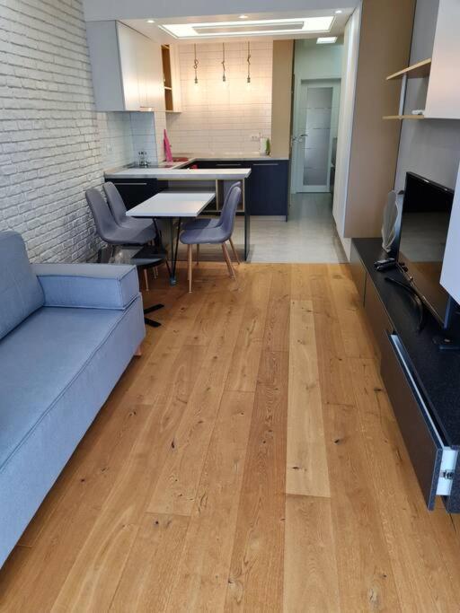 Top-Central Air Sea Home Varna Luaran gambar