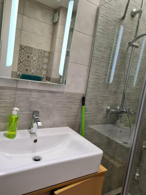 Top-Central Air Sea Home Varna Luaran gambar